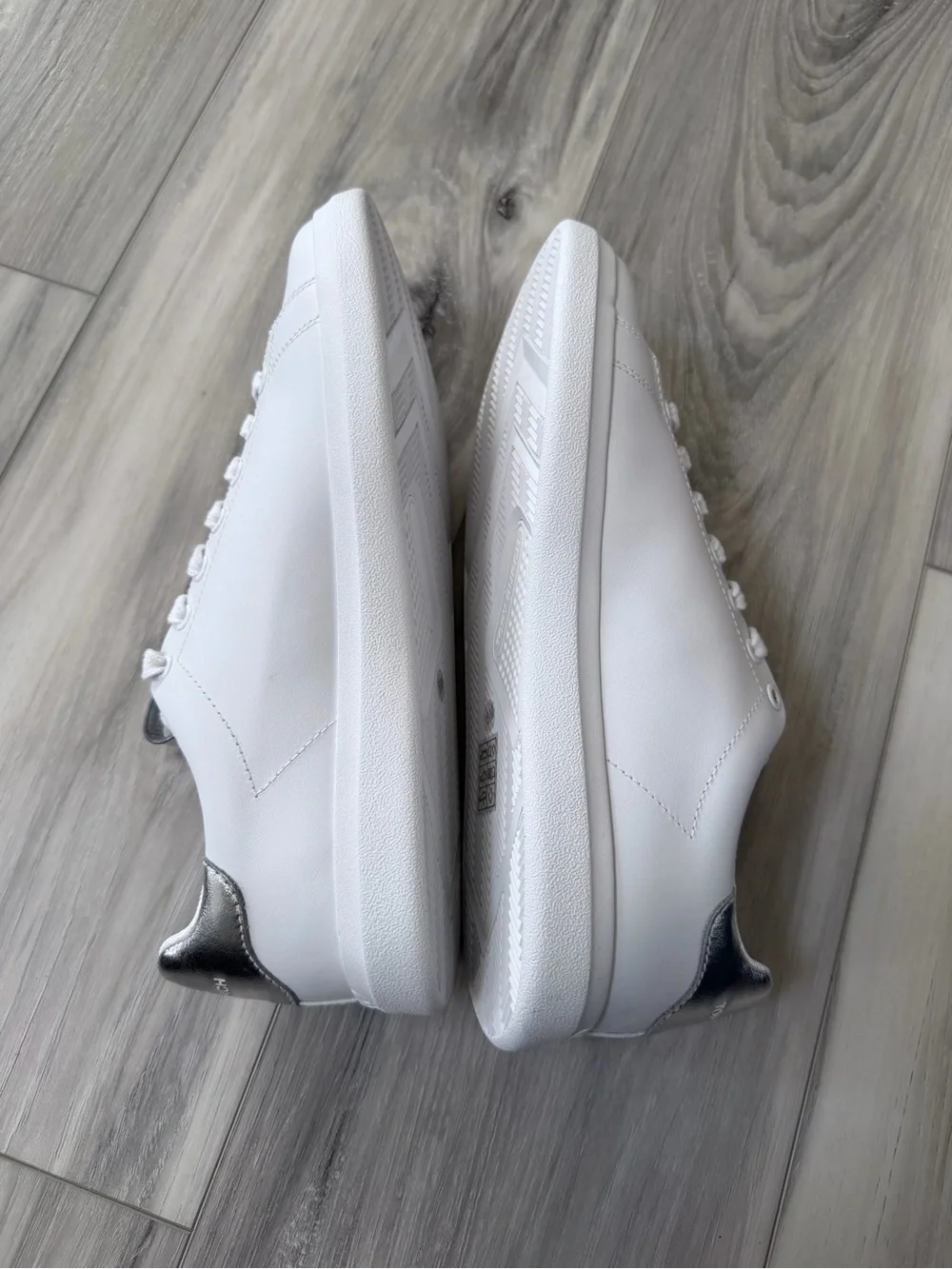 Tory Burch White Leather Sneakers Size 8 NWT No Box